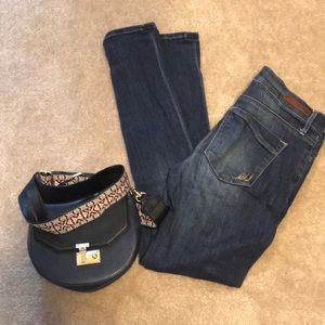 👖 Express! Mid-rise “legging” jeans! 👖